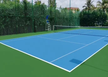 Sơn 3 lớp sân tennis với Sơn cao su chống nứt, giảm chấn TOPTENNIS trên nền ciment