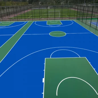 Sơn sân bóng rổ với sơn cao su chống nứt với 7 lớp LAYKOLD US OPEN trên nền nhựa mới.