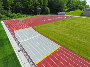 Thi công sân điền kinh trên nền ciment với sơn Cao Su và DecoTurf USA